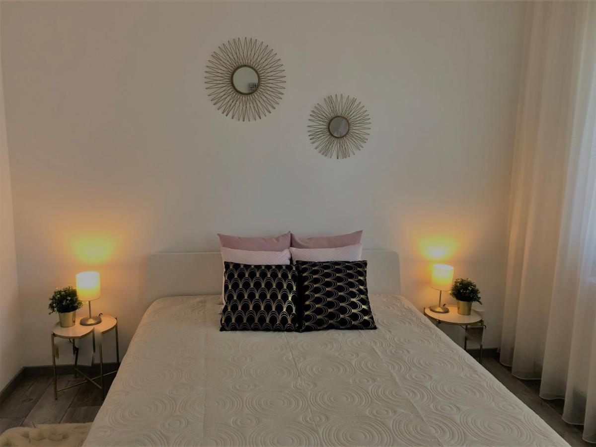 Glamour Apartman 터폴차 외부 사진